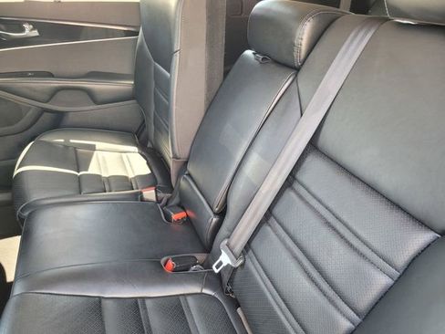 Used 2019 Kia Sorento EX w/ EX Touring Package FWD image 13