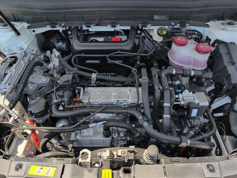 Certified 2025 Mercedes-Benz EQB 300 4MATIC image 23