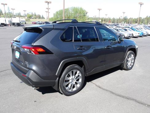 Used 2019 Toyota RAV4 XLE Premium w/ All Weather Liner Package AWD/4WD image 5