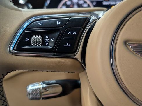 Used 2021 Bentley Flying Spur V8 image 23