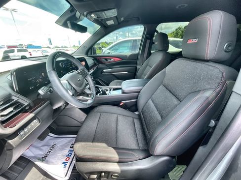 Used 2024 Chevrolet Traverse Z71 w/ Enhanced Driving Package AWD/4WD image 19