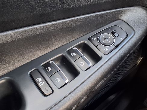 Used 2022 Hyundai Santa Fe SEL w/ Convenience Package image 9