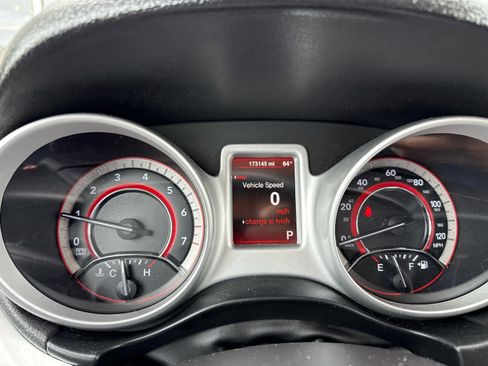 Used 2015 Dodge Journey SXT w/ Flexible Seating Group FWD image 9