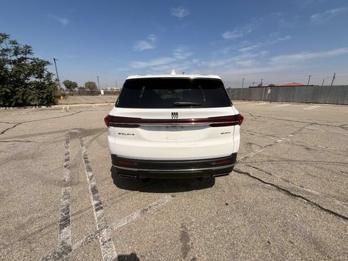 Used 2025 Buick Enclave Preferred FWD image 5