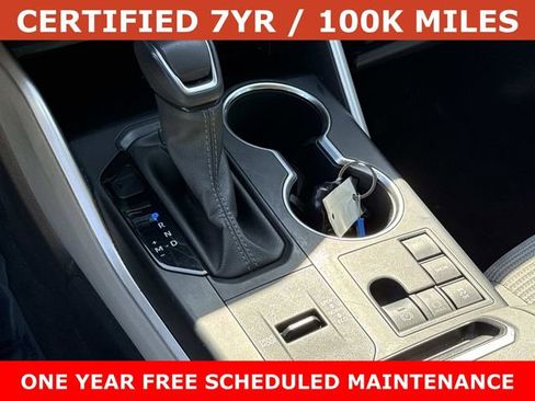 Used 2024 Toyota Highlander LE FWD image 22