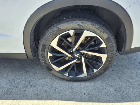 Used 2024 Mitsubishi Outlander SE FWD image 27