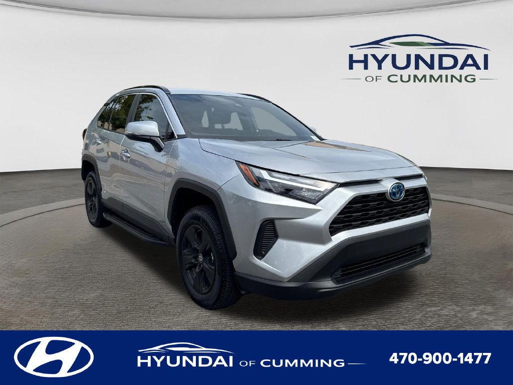 Used 2024 Toyota RAV4 LE AWD/4WD image 1