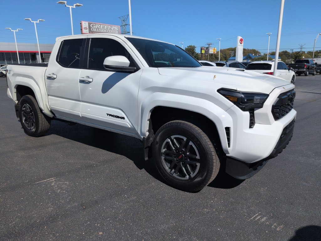 Used 2026 Toyota Tacoma TRD Sport AWD/4WD image 7