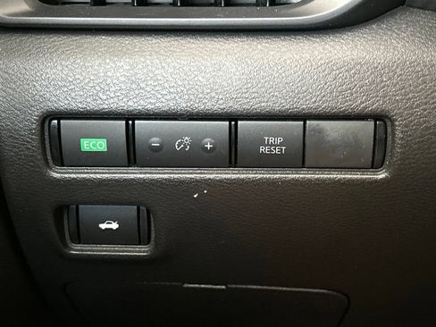 Certified 2025 Nissan Sentra S FWD image 28
