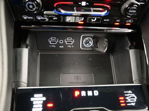 Used 2024 Jeep Grand Cherokee L Overland w/ Advanced Protech Group III image 31