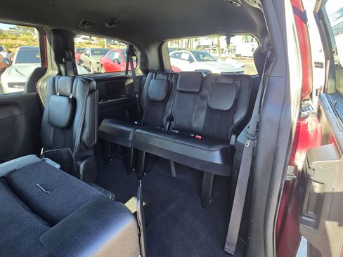 Used 2017 Dodge Grand Caravan SXT w/ Blacktop Package image 19