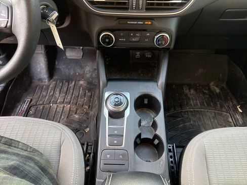 Used 2022 Ford Escape S image 16