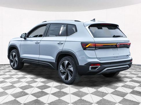 New 2026 Volkswagen Taos SE AWD/4WD image 18