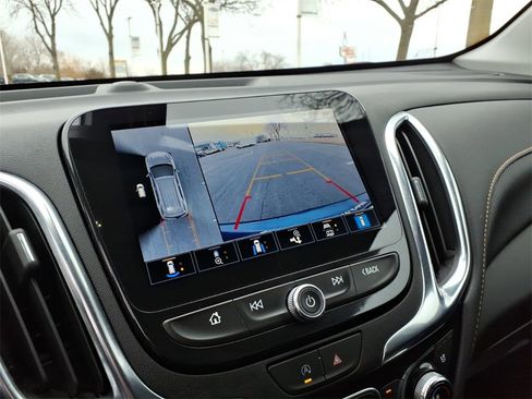 Used 2022 Chevrolet Equinox Premier image 10