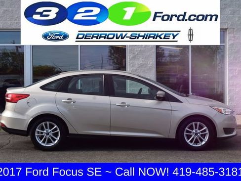 Used 2017 Ford Focus SE FWD image 3