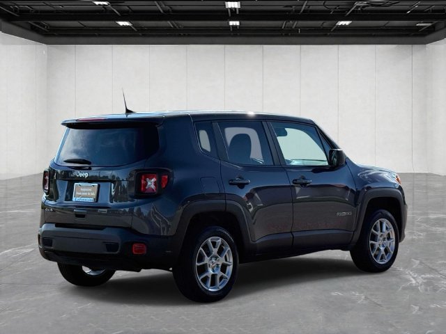 Certified 2023 Jeep Renegade Latitude AWD/4WD image 5