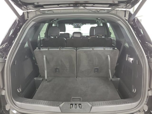Used 2025 Ford Explorer ST-Line w/ ST-Line Street Pack AWD/4WD image 8