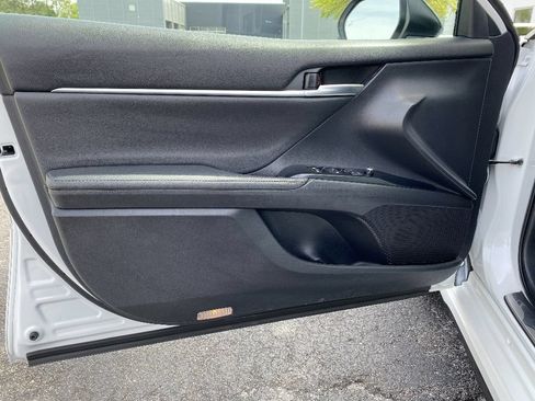Used 2019 Toyota Camry XSE FWD image 12