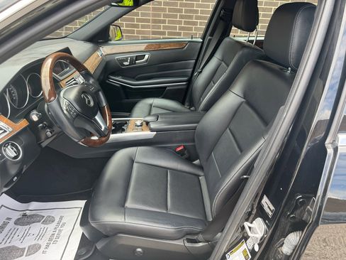 Used 2014 Mercedes-Benz E 350 4dr Sdn E 350 Luxury 4MATIC image 5