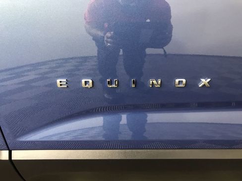 New 2026 Chevrolet Equinox LT w/ Convenience Package II image 7