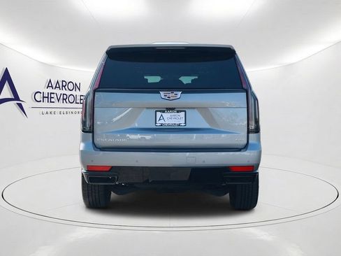 Used 2023 Cadillac Escalade ESV Sport Platinum w/ Heavy-Duty Trailer Package AWD/4WD image 5
