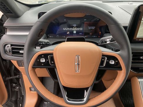 New 2025 Lincoln Aviator Black Label w/ Jet Appearance Package image 30