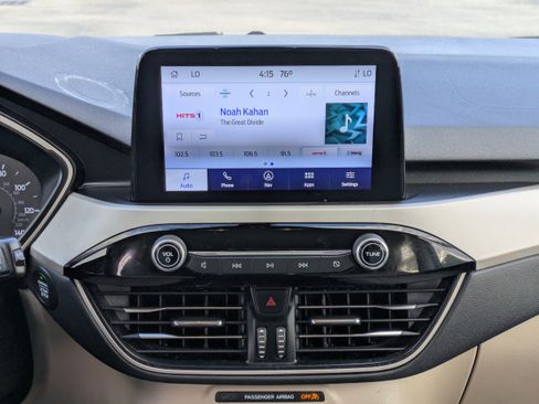 Used 2021 Ford Escape SE w/ Convenience Package image 17