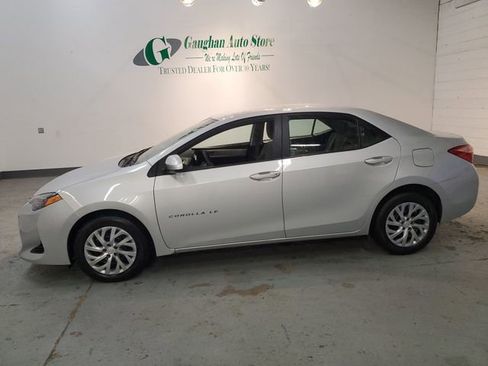 Used 2019 Toyota Corolla LE FWD image 3