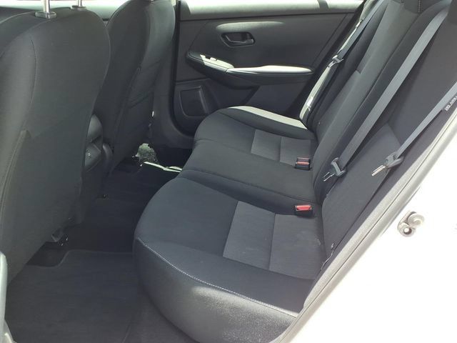 Used 2024 Nissan Sentra SV FWD image 11