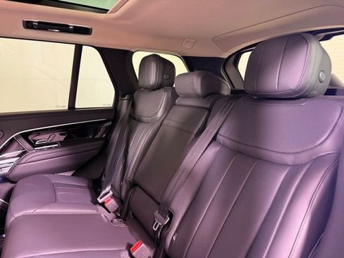 New 2025 Land Rover Range Rover SE image 29