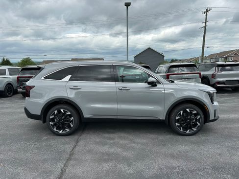 New 2026 Kia Sorento EX AWD/4WD image 4
