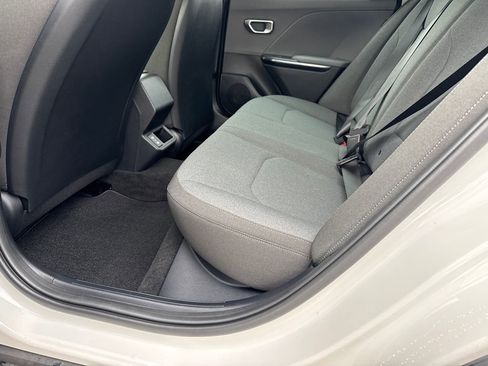 New 2025 Kia K4 LXS image 20