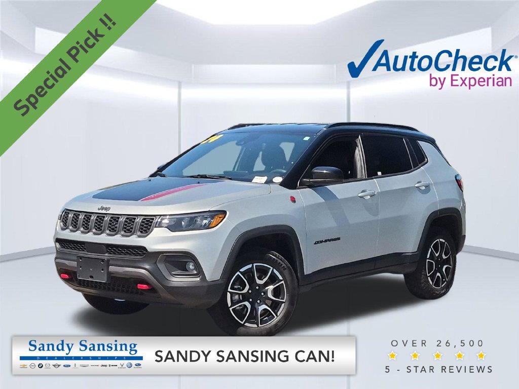 Used 2024 Jeep Compass Trailhawk AWD/4WD image 1