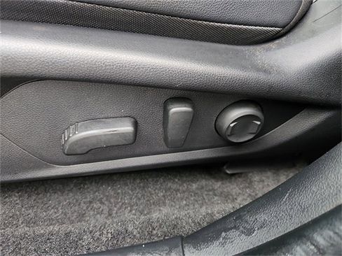 Used 2024 Subaru Crosstrek 2.5i Limited w/ Crosstrek Mirror Package image 14