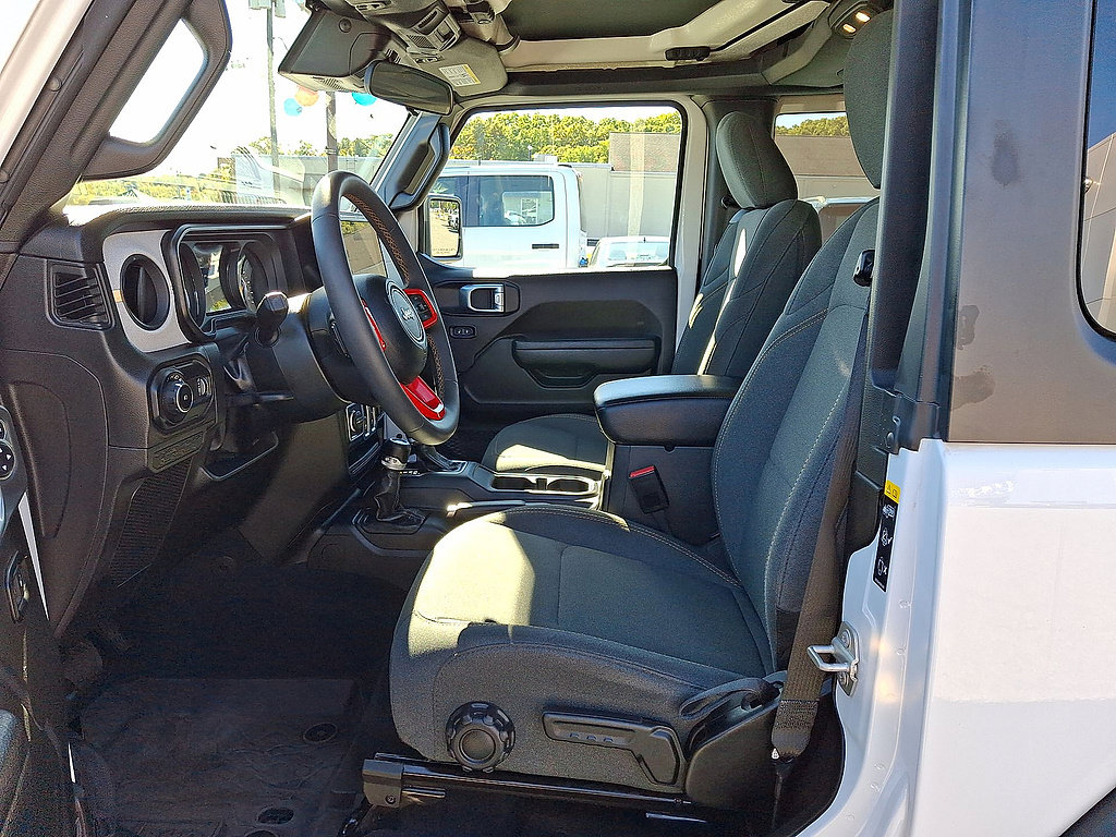 Used 2024 Jeep Wrangler Sport AWD/4WD image 17