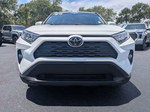 Used 2020 Toyota RAV4 XLE w/ Convenience Package FWD image 9