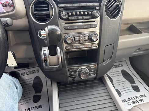 Used 2014 Honda Pilot Touring image 15