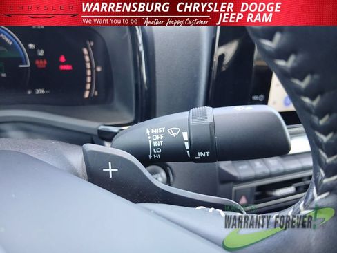 Used 2025 Toyota Camry SE FWD image 19