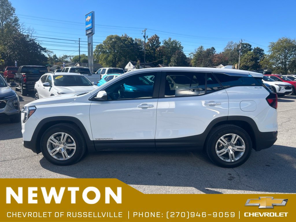 Used 2024 GMC Terrain SLE FWD image 11