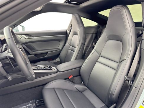 Used 2025 Porsche 911 Carrera image 43