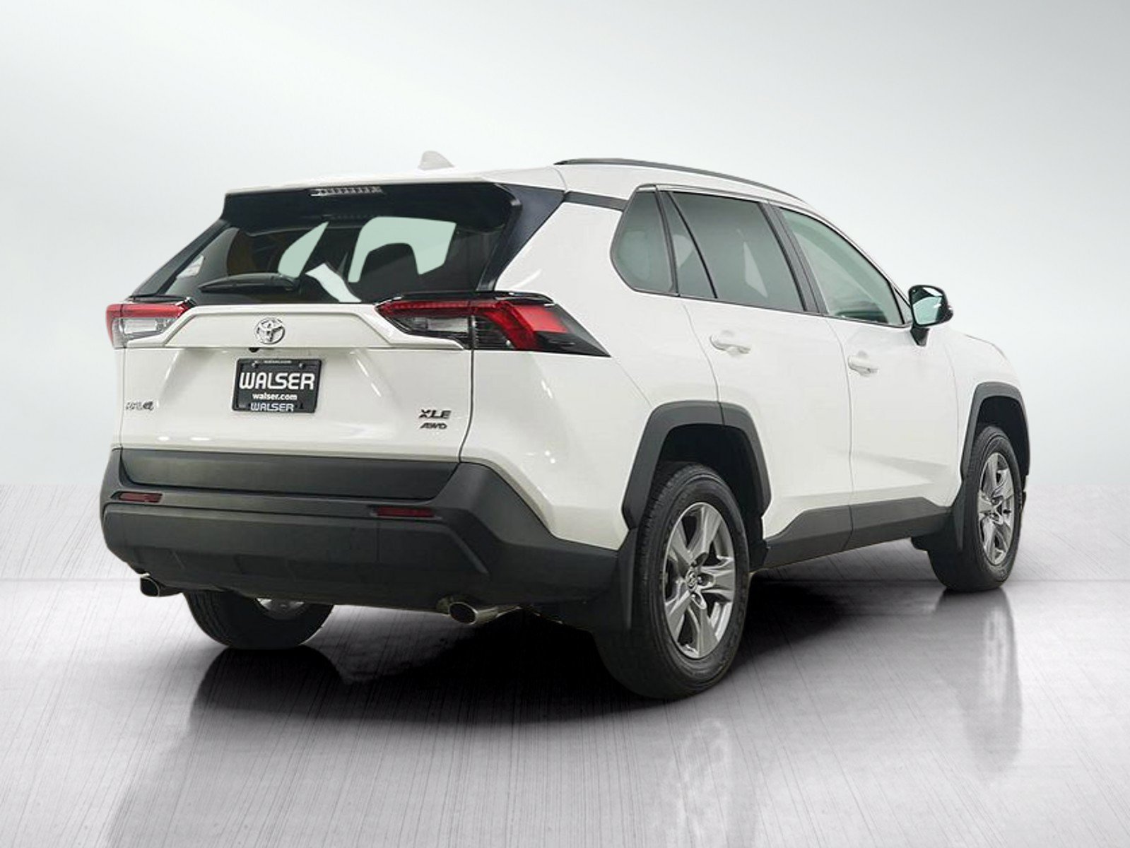 Used 2024 Toyota RAV4 XLE w/ Convenience Package AWD/4WD image 5
