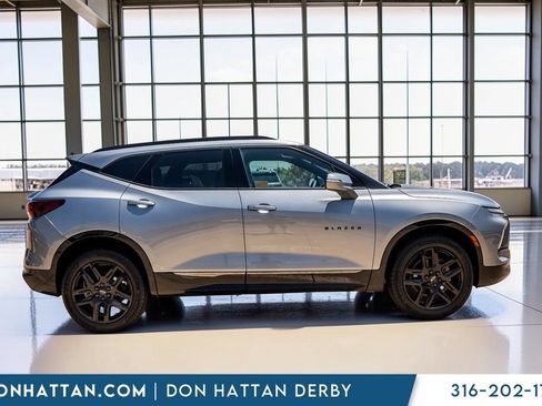 Used 2023 Chevrolet Blazer RS w/ LPO, Floor Liner Package FWD image 33