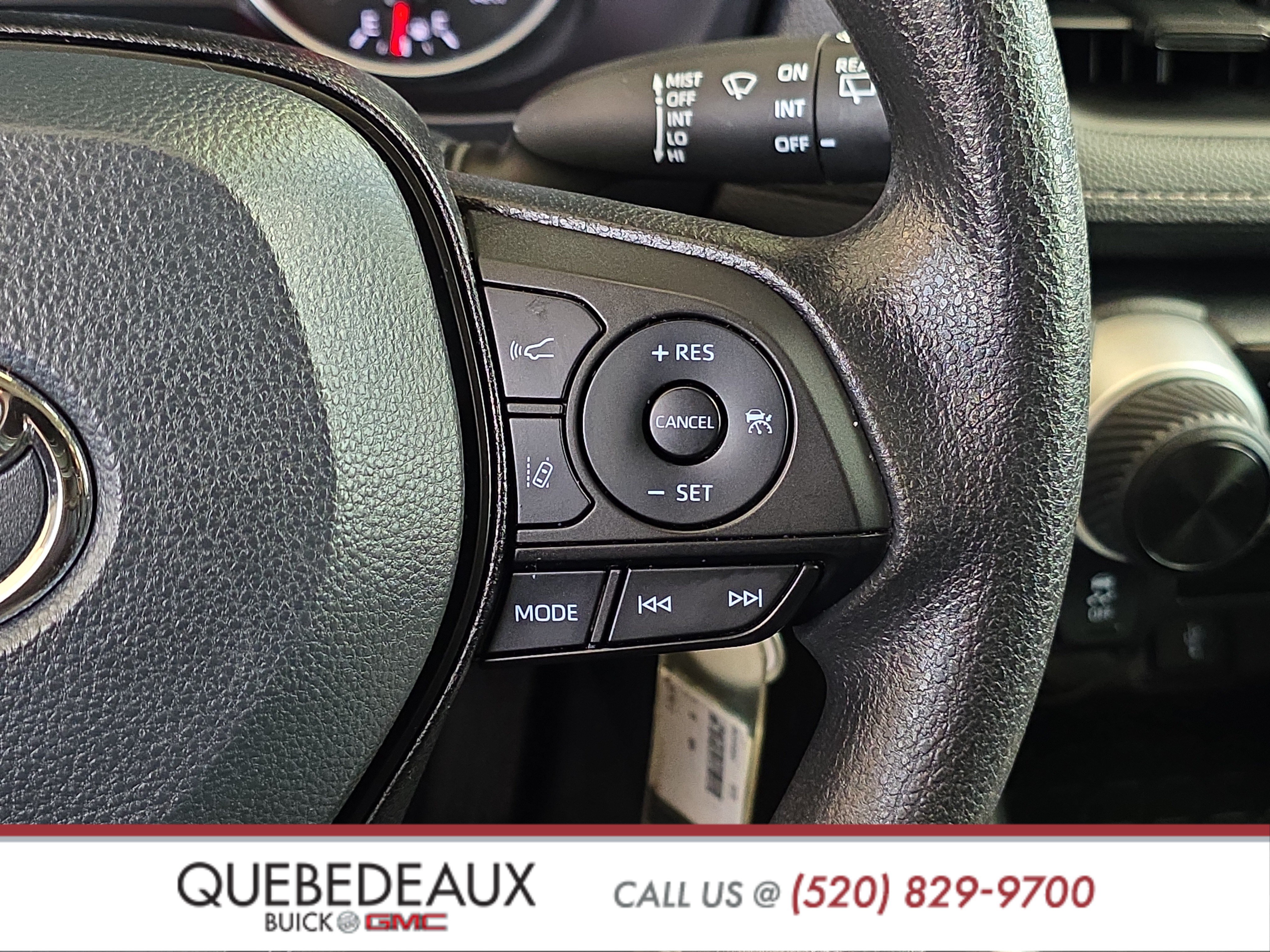 Used 2022 Toyota RAV4 LE FWD image 13