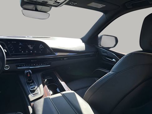 Certified 2024 Cadillac Escalade Premium Luxury image 25