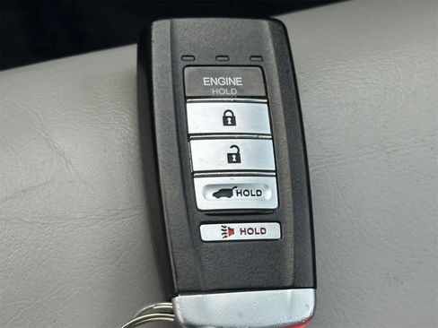 Used 2017 Acura MDX w/ Technology & Entertainment image 30