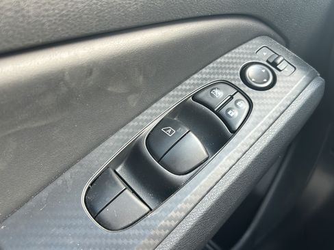 Used 2025 Nissan Altima 2.5 SV w/ SV Premium Package FWD image 28