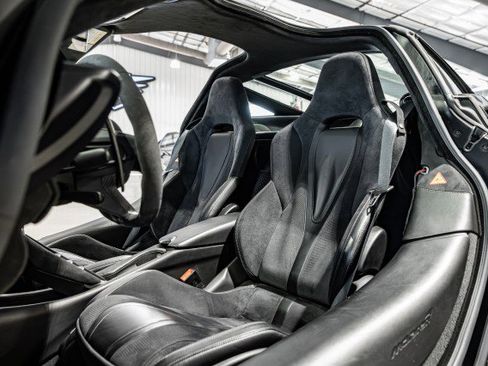 Used 2018 McLaren 720S Performance image 15