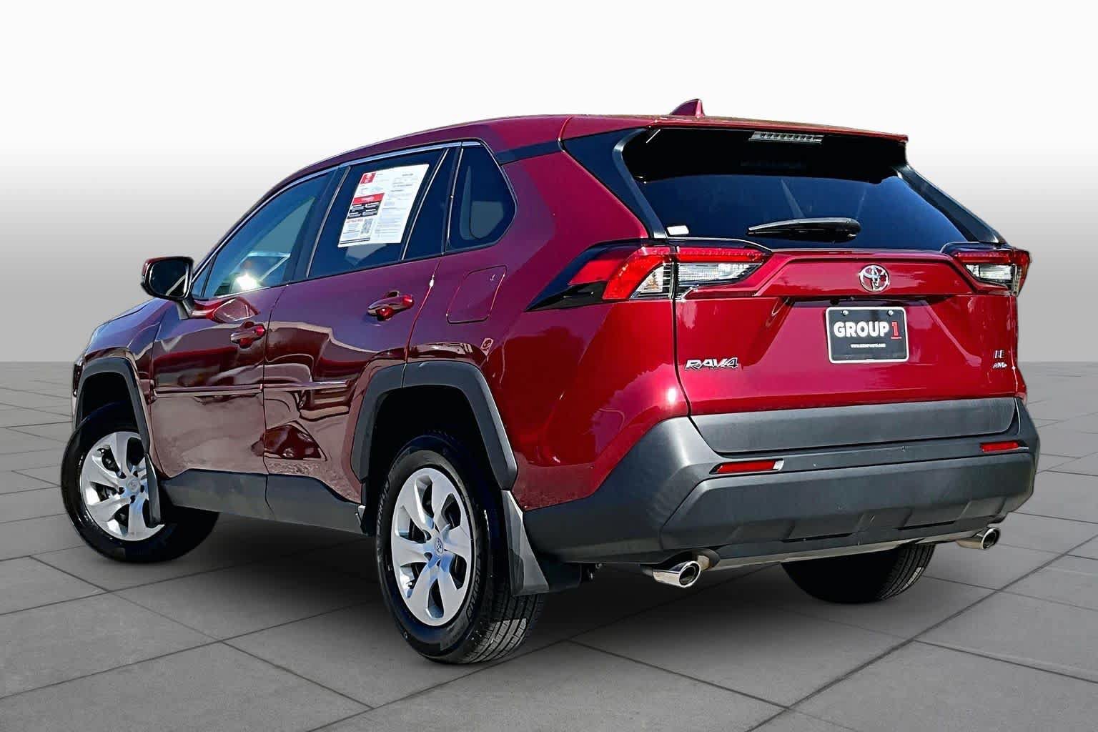 Used 2023 Toyota RAV4 LE AWD/4WD image 12