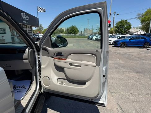 Used 2011 GMC Yukon SLT AWD/4WD image 13