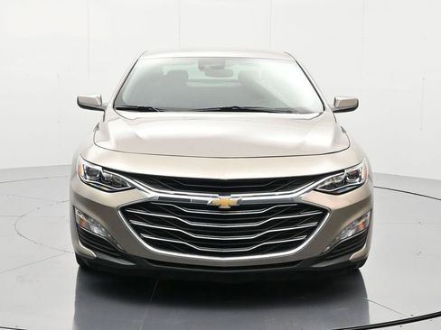 Used 2024 Chevrolet Malibu LT FWD image 2